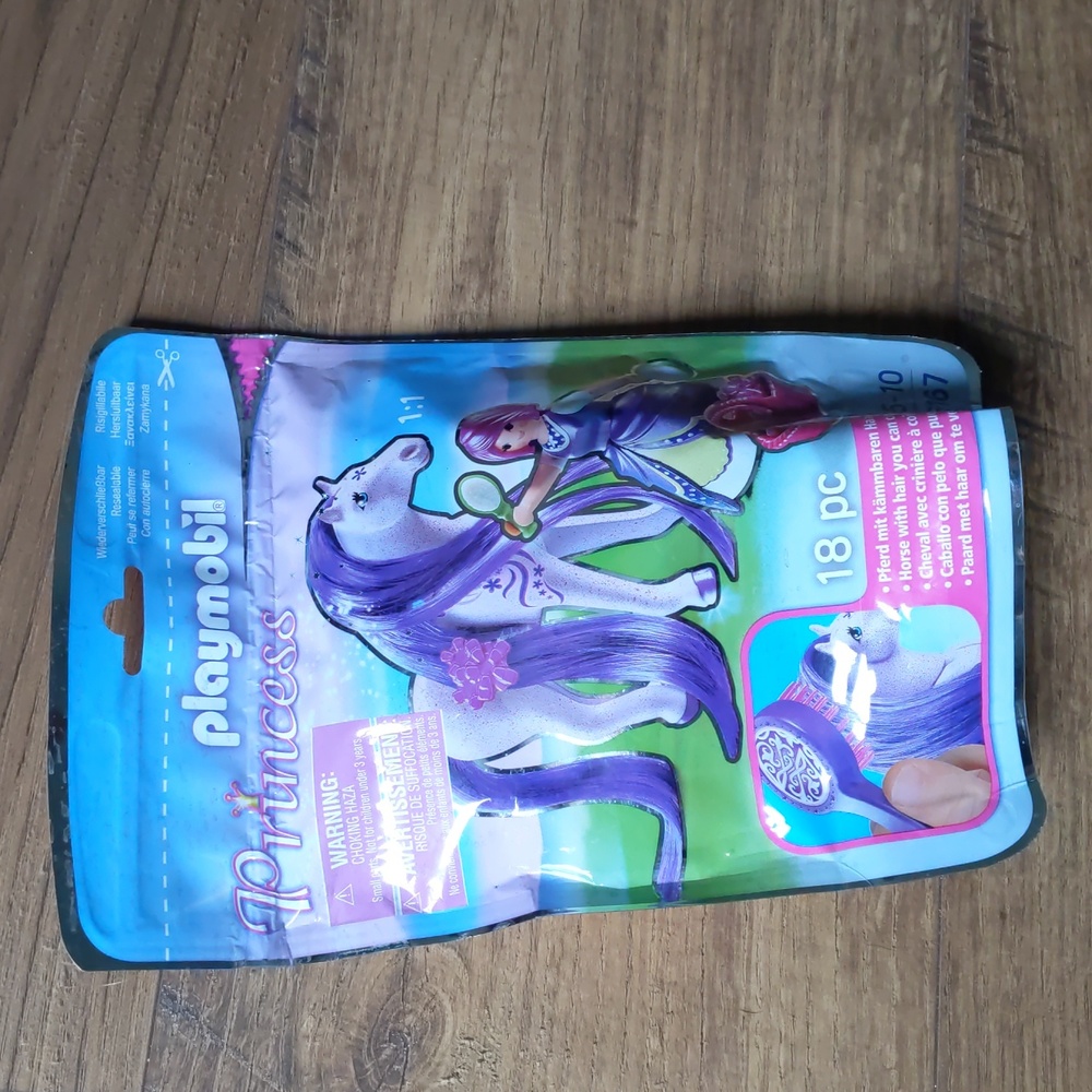 Brand NEW! Unopened! Discontinued! Playmobil Princess Viola and Horse #6167